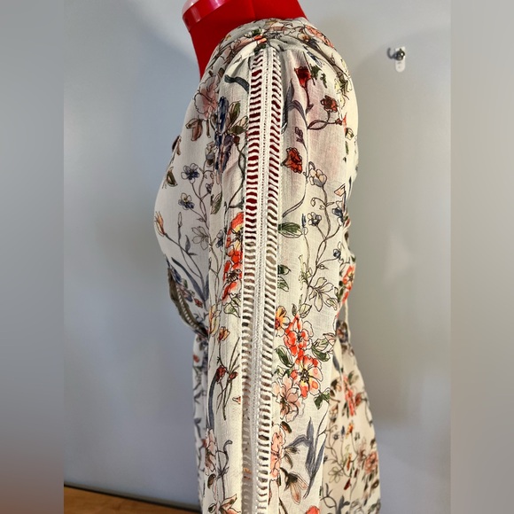 Flowy floral mini dress - Picture 5 of 11